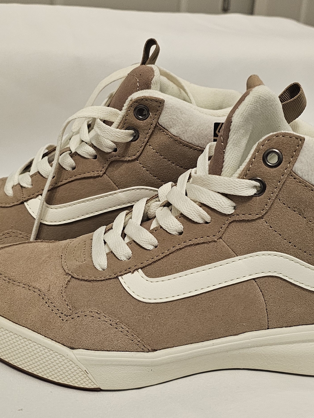 Vans Men's Suede Mid-Top Sneakers in Light Brown - Picture 7 of 8